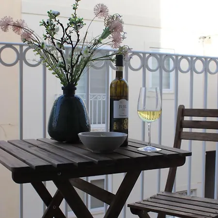 Апарт-отель North By Petitchic Меллиеха